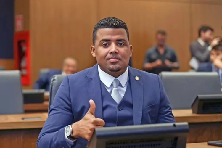 Deputado é preso pela PF por suspeita de ligação com o Comando Vermelho
