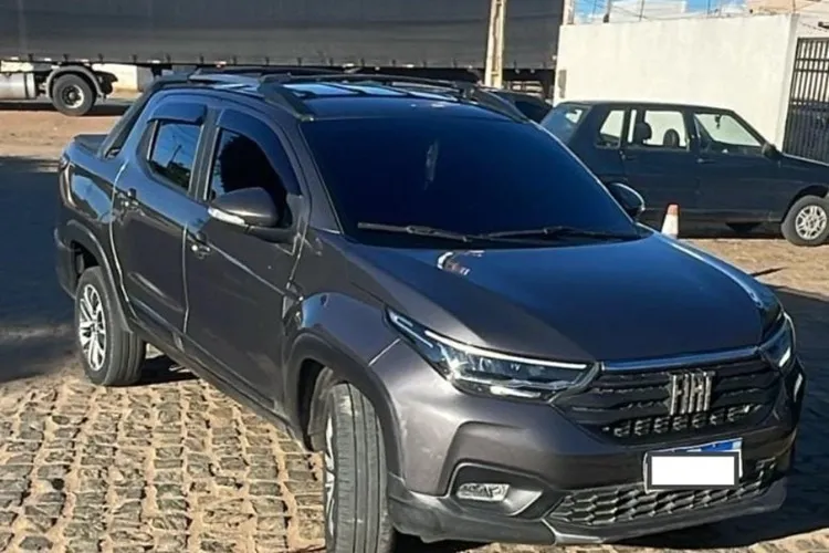 Veículos roubados em São Paulo e na Paraíba são recuperados em Poções