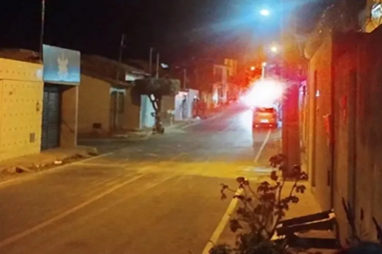 Tiroteio atinge casas, moto e assusta moradores em Brumado