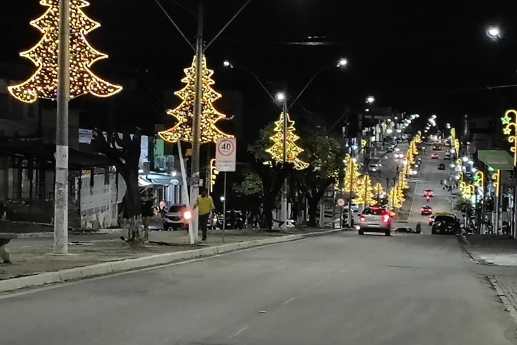 Inauguração do Natal Luz terá coral, casa do Papai Noel e várias atrações em Brumado
