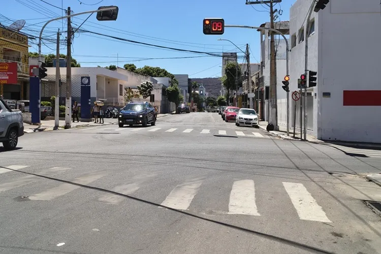Brumado: SMTT requalifica o trânsito com a troca dos conjuntos semafóricos