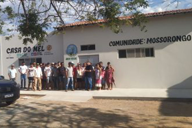 Apicultores de Bom Jesus da Lapa recebem unidade de beneficiamento de mel