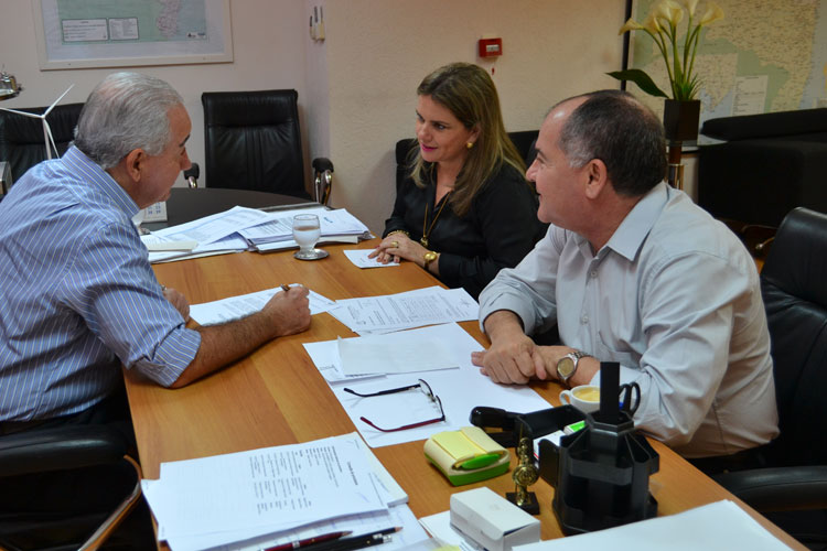 Ivana Bastos anuncia obra de Iluminação Núcleo de Ceraíma ao IF Baiano em Guanambi