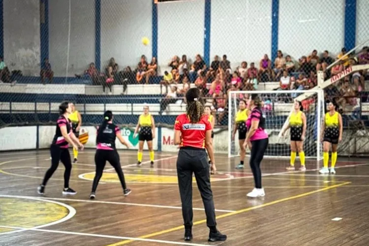 Prefeitura de Brumado promove Copa Ouro de Baleado e Futsal Feminino