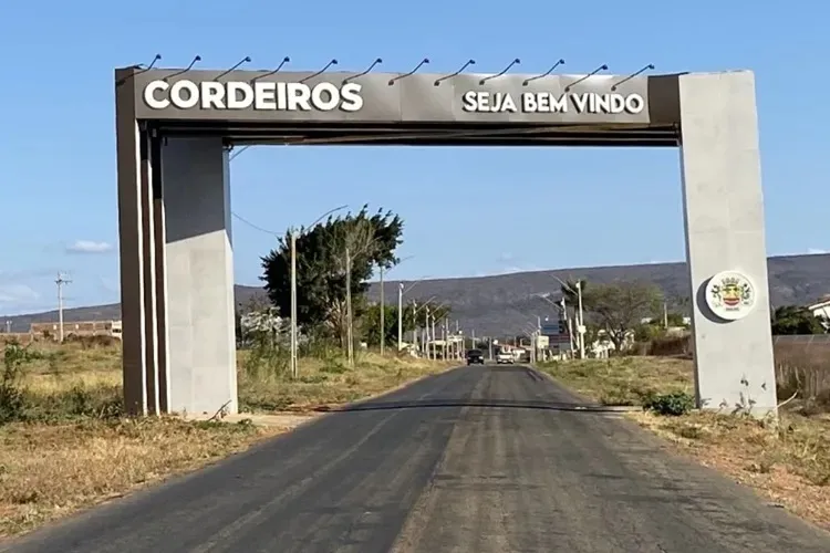 Cordeiros: Homem é detido com facão e espingarda após ameaças de morte contra ex