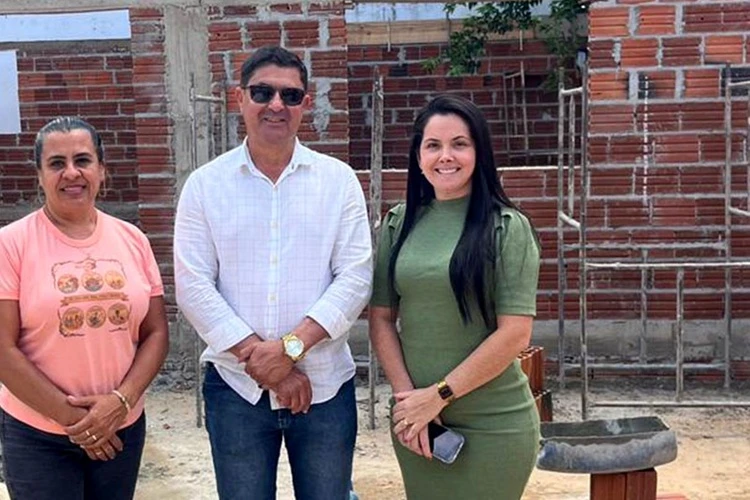 Prefeito acompanha ampliação da Escola Raios de Sol em Malhada de Pedras