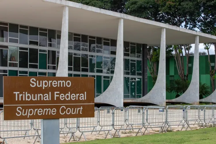 Apenas STF pode autorizar buscas no Congresso, decidem ministros