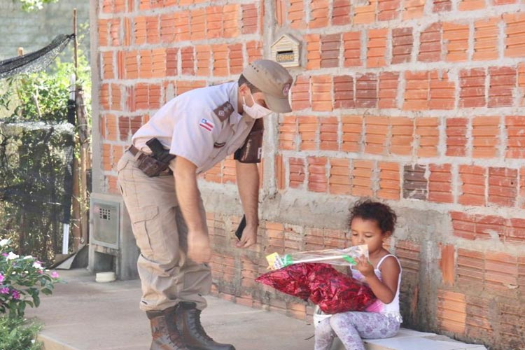 4ª CIPM promove primeiro Natal Solidário em Macaúbas