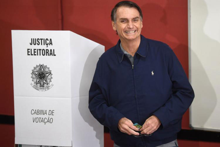 Fake news na eleição pode tornar Bolsonaro inelegível