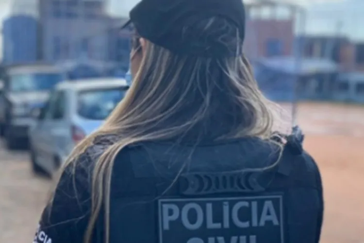 Mulher é morta a facadas na frente dos filhos no dia que ia oficializar divórcio