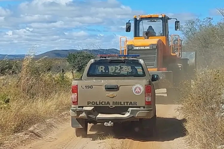 Mineração clandestina é interditada e máquinas são apreendidas em Boquira