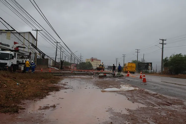 Brumado: Prefeito e secretário percorrem cidade avaliando estragos após temporal