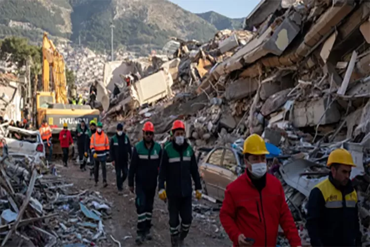 Terremoto na Turquia e Síria tem mais de 20 mil mortos e ao menos 75 mil feridos