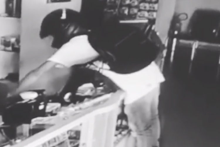 Bandido que assaltou farmácia em Dom Basílio é preso e outro é baleado em Brumado