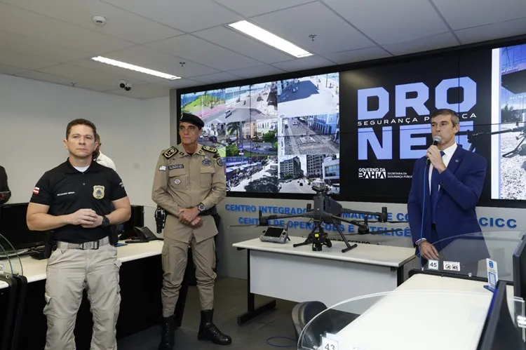 Com tecnologia termal , Governo da Bahia entrega superdrones para combate a facções