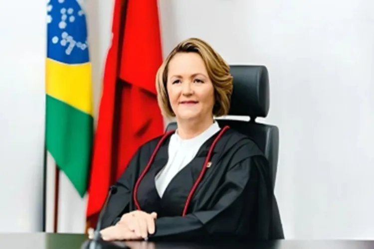 Lula indica procuradora Marluce Caldas para ministra do STJ