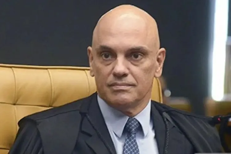 Datafolha: 59% acham que Moraes errou ao proibir visitas de Flávio a Bolsonaro
