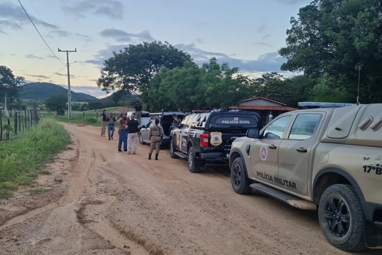 Operação Raiz Oculta aprende 9 kg de drogas, arma de fogo e R$ 21 mil em Guanambi