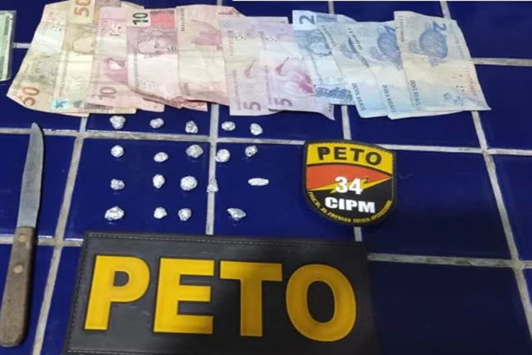 Polícia Militar prende homem traficando drogas no Mercado Municipal de Brumado