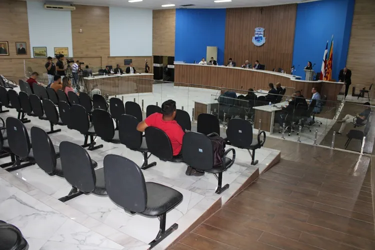 Transmissão pelo Youtube reforça transparência da Câmara de Brumado