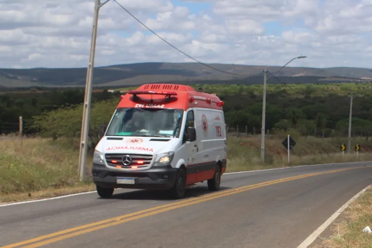 Idoso morre atropelado enquanto pedalava na BA-161 em Carinhanha