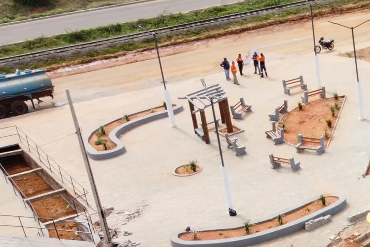 Brumado: Petista questiona prefeito sobre homenagem a participante do 8 de janeiro