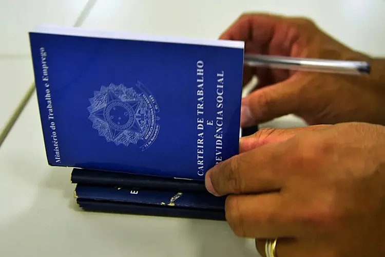 Brasil abre 58,5 mil vagas formais em julho, menor resultado para o mês desde 2020