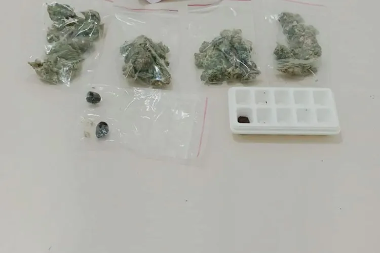 Drogas são apreendidas durante vistoria veicular na BA-262 em Anagé