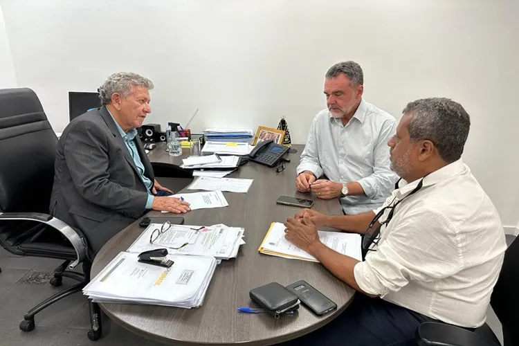 Brumado: Pré-candidato a prefeito Édio Continha se reúne com secretário do governo do Estado