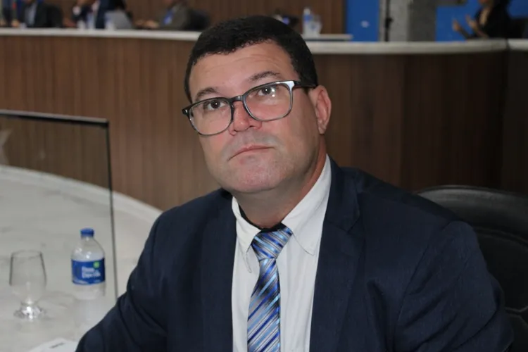 Rey de Domingão apresenta Moção de Aplausos pelo resgate do Carnaval em Brumado