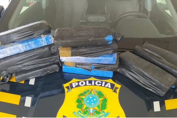 Adolescente é apreendida com 10 quilos de maconha em Vitória da Conquista