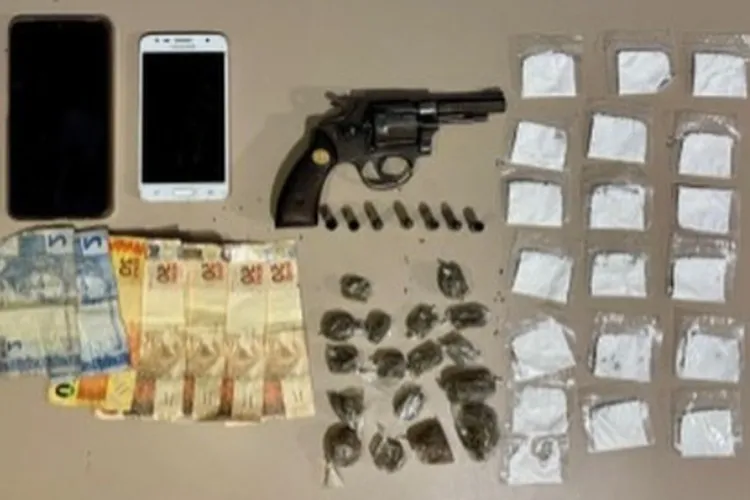 Dois homens são presos acusados de três crimes em Oliveira dos Brejinhos