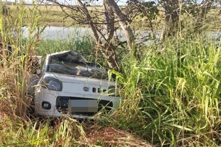Capotamento na BR-030 deixa adolescente de 15 anos morto e três feridos em Iuiu