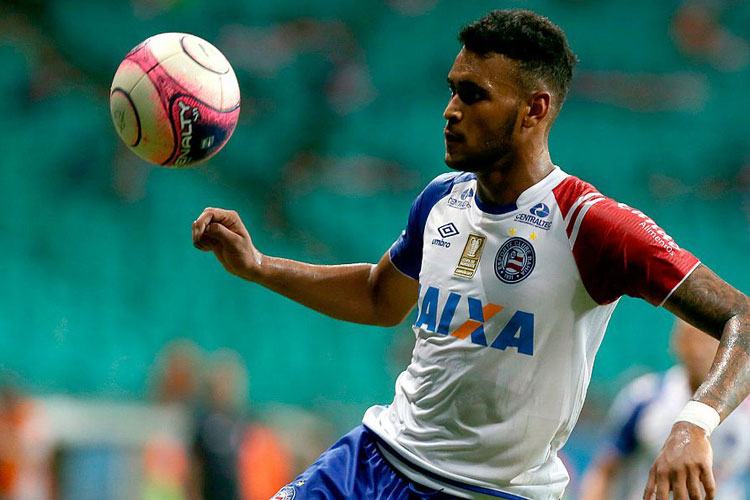 Júnior Brumado se envolve em confusão e é agredido por torcedores do Bahia