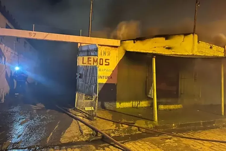 Homem morre após sua casa pegar fogo em Vitória da Conquista