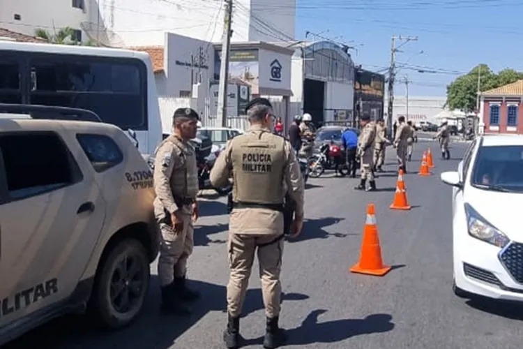 17º BPM emprega grande efetivo durante Operação Força Total em Guanambi