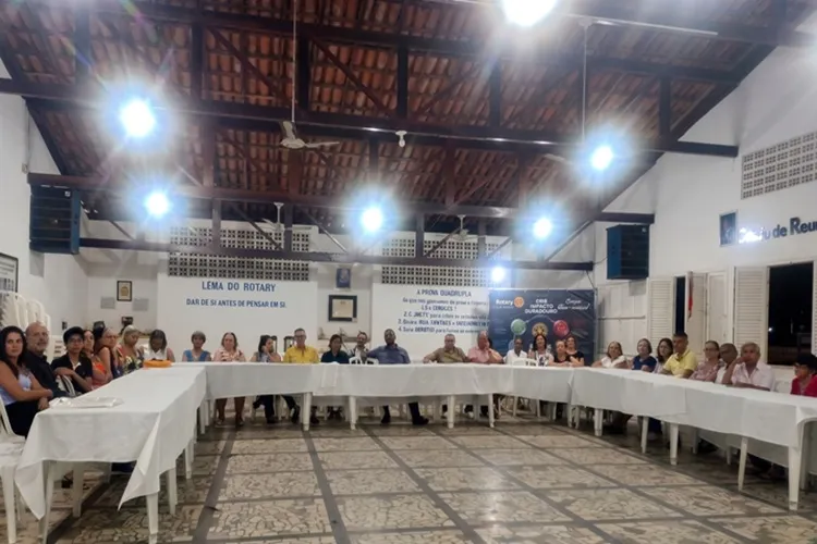 Jantar com a sociedade civil debate implantação da Santa Casa de Misericórdia em Brumado
