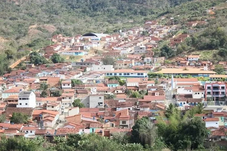 MP-BA aponta reajustes de até 400% em cachês e pede explicações a Ribeirão do Largo