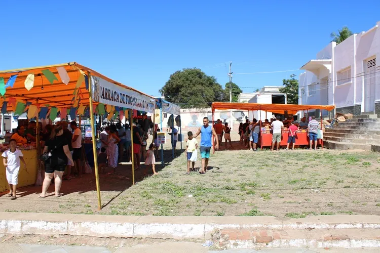 Brumado: Ambulantes registram aumento nas vendas de fogos nesse período junino 