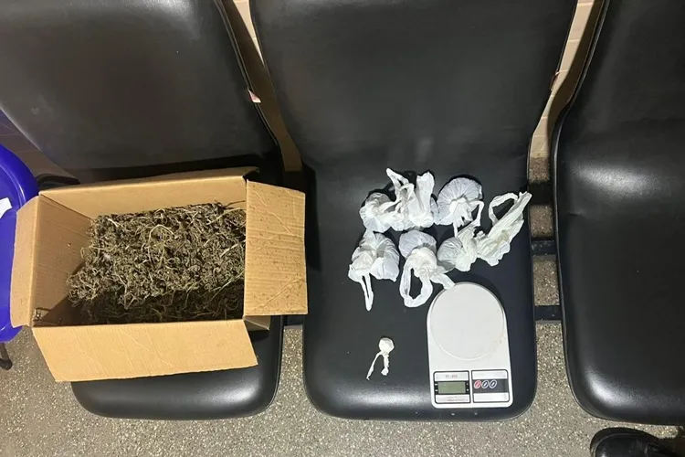 Drogas são apreendidas durante duas abordagens distintas na cidade de Ibitiara