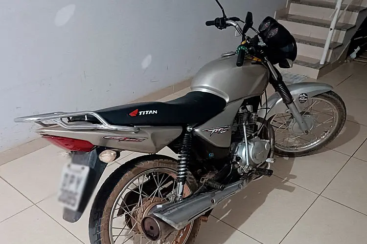 Jovem tenta fugir de viatura e acaba flagrado com moto adulterada em Mortugaba