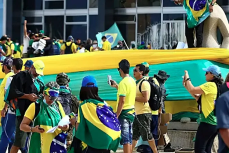 STF condena 14 réus que ficaram em acampamento nos ataques do 8 de janeiro