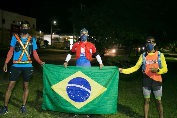 Após 11 horas de prova, maratonista conclui desafio entre Vitória da Conquista e Brumado