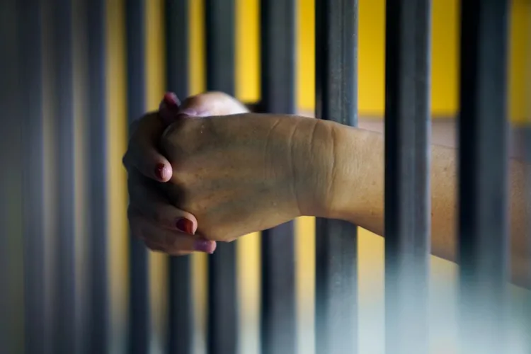 Pastor evangélico é preso minutos antes do culto por estupro de vulnerável