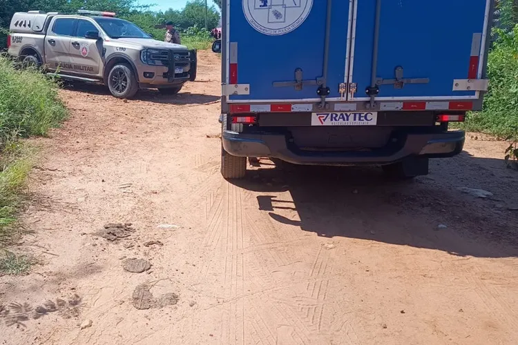 Corpo é encontrado sob motocicleta na zona rural de Brumado