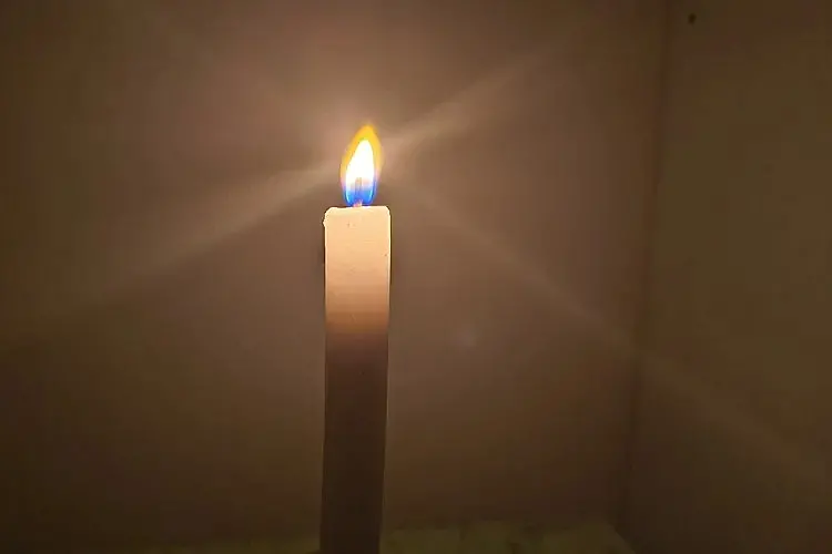 Taxa de iluminação sobe em Brumado e TJ-BA proíbe corte de luz de carpinteiro idoso