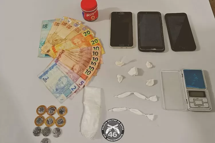 Livramento de Nossa Senhora: Indivíduo é preso com drogas no Bairro Benito Gama