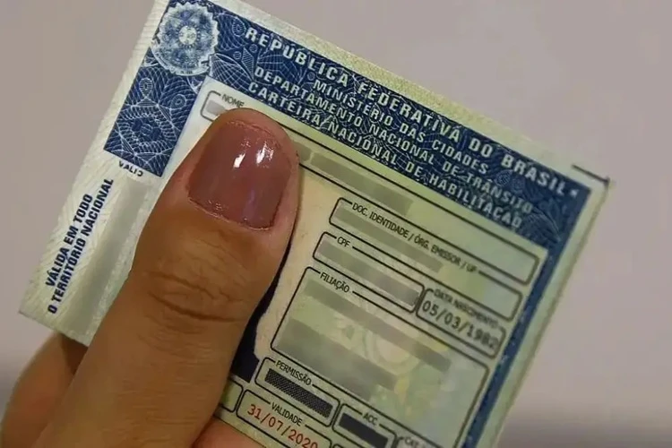 Detran-BA anuncia redução nos valores para emissão e serviços de CNH em 2026