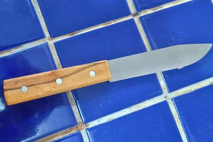 Preso em Brumado chuta viatura, exalta facção, ameaça matar PMs e familiares de ex