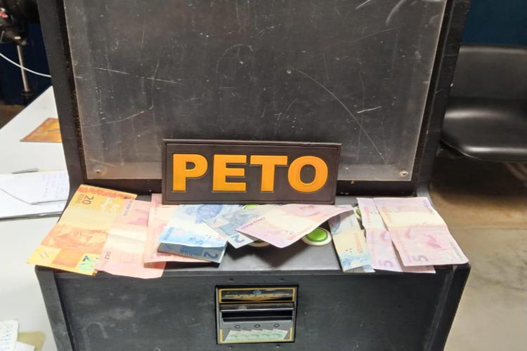 Máquina de azar é apreendida em bar na cidade de Livramento de Nossa Senhora